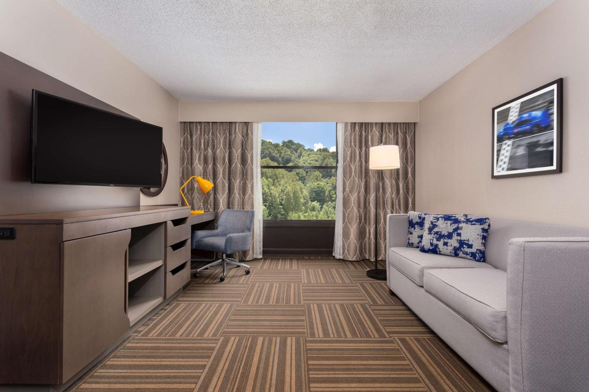 Hampton Inn Bristol Exteriér fotografie